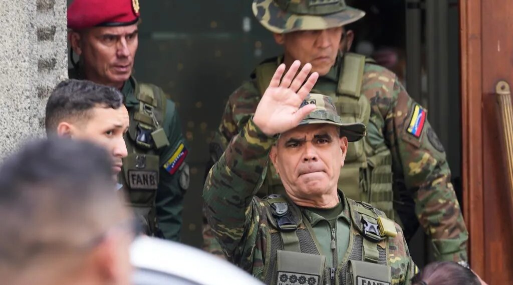 El ministro de Defensa de Venezuela denuncia el asesinato a "sangre fría" de parte del equipo de seguridad de Maduro