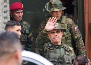 El ministro de Defensa de Venezuela denuncia el asesinato a "sangre fría" de parte del equipo de seguridad de Maduro