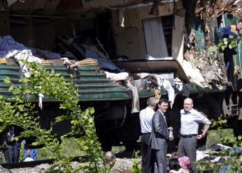 Rusia ataca a un tren de pasajeros en Ucrania: 12 muertos