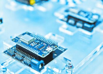 AMD perdió 68,247 millones de dólares; tecnológicas intensifican su caída