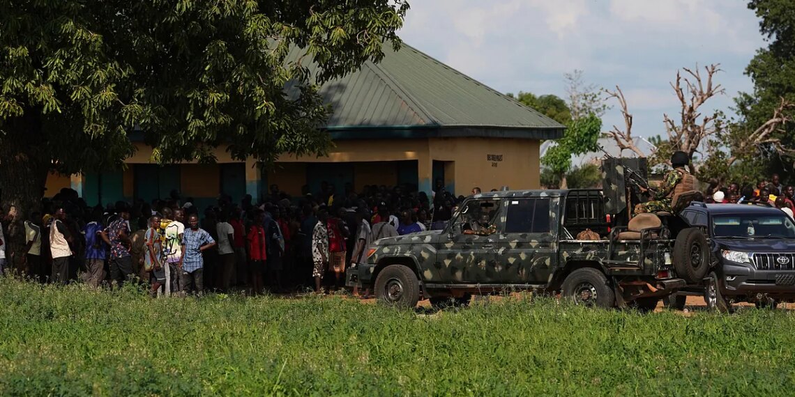 Un ataque de individuos armados en dos comunidades de Nigeria deja al menos 175 muertos