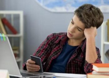 España también planea prohibir el acceso a las redes sociales a los menores de 16 años