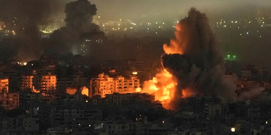Israel bombardea "a gran escala" Beirut tras el último ataque de Hizbulá