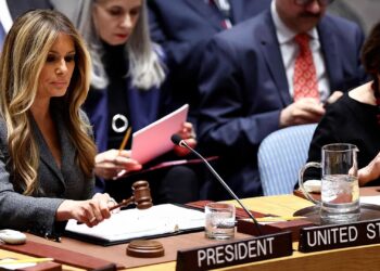 Melania Trump preside la reunión en la ONU sobre niños en conflicto mientras EEUU ataca Irán