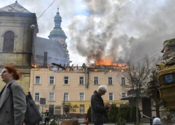 Ucrania, blanco de uno de los mayores ataques de Rusia en pleno día, con más de 400 drones que dejaron 3 muertos y decenas de  heridos
