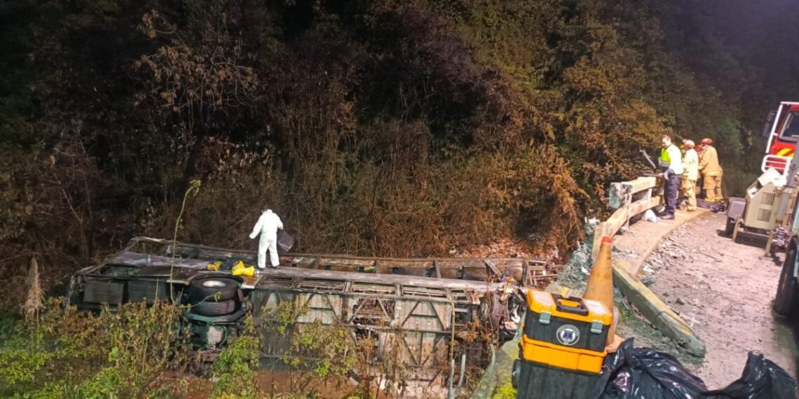 Accidente de autobús en Ecuador deja al menos 11 muertos y 22 heridos