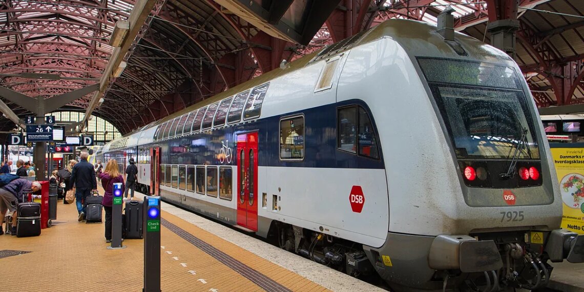 El choque de dos trenes deja varios heridos en Dinamarca