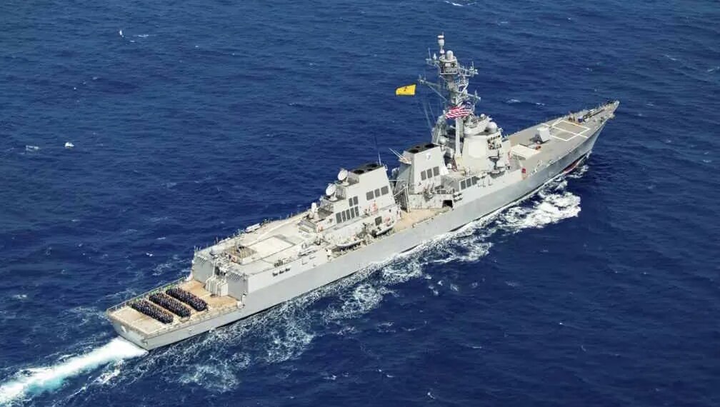 EEUU ataca y captura un carguero de gran tonelaje iraní en el golfo de Omán