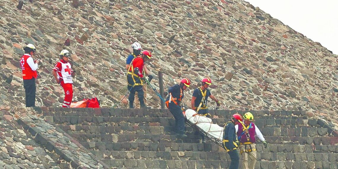 Hombre dispara contra turistas en Teotihuacán