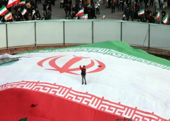 Irán anuncia una nueva andanada de ataques contra Israel y bases de Estados Unidos en el Golfo