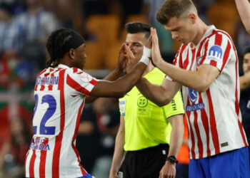Lookman y Sorloth, lesionados