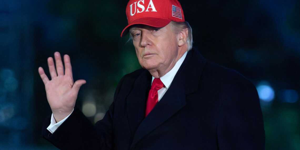 Donald Trump amenaza con destruir los buques que desafíen el bloqueo del estrecho de Ormuz: "Será rápido y brutal"