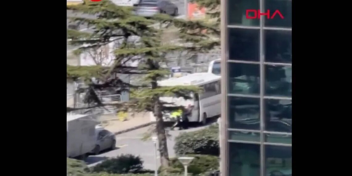 Un muerto y varios heridos por disparos frente al consulado israelí en Estambul