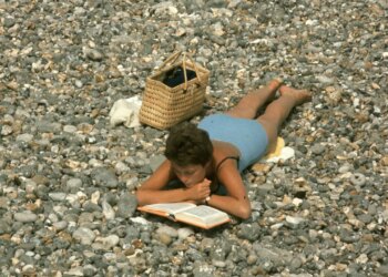 37 of the Best Beach Reads to Lose Yourself in This Summer