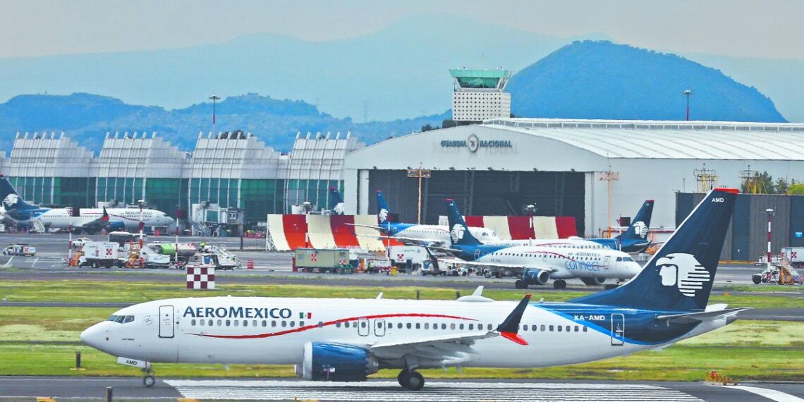 Aerolíneas vuelan en Bolsa; crudo cae 6% tras anuncio de Trump