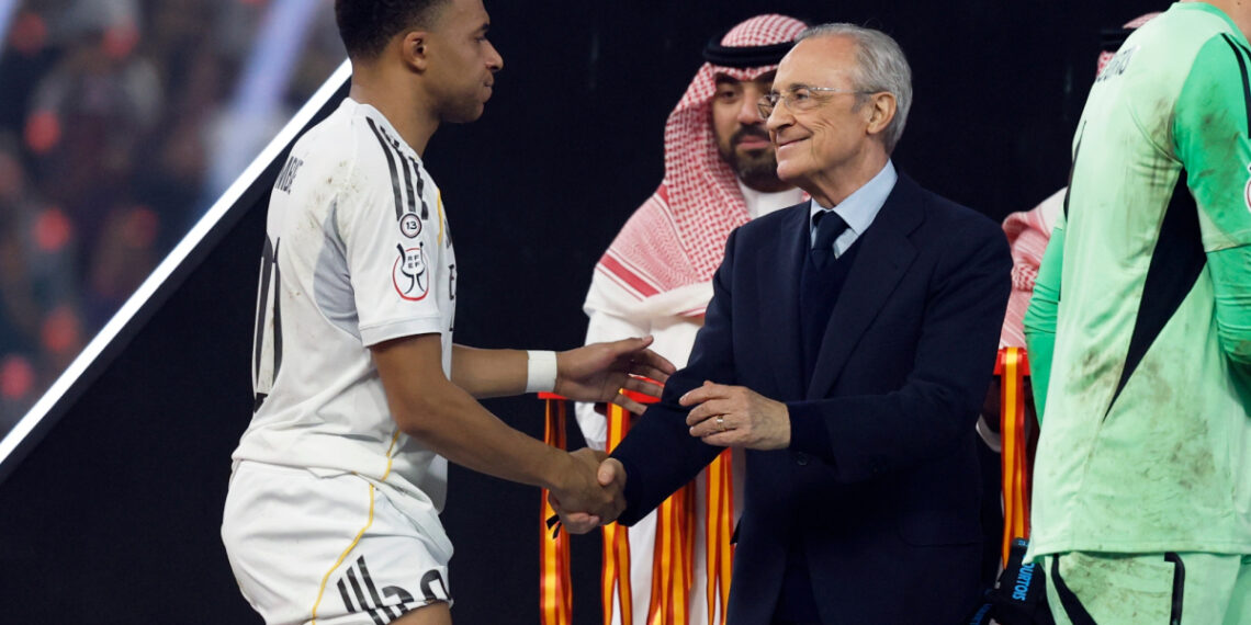 Florentino hace repaso deportivo: defensa a Mbappé, renovación de Vinicius en el aire, Mou, fichajes...