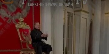 Detenido un hombre en San Petersburgo por sentarse en Trono Imperial ruso del Hermitage