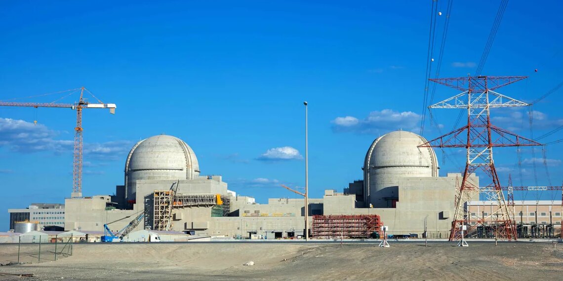 El ataque a una central nuclear emiratí amenaza los esfuerzos diplomáticos de tregua en Irán
