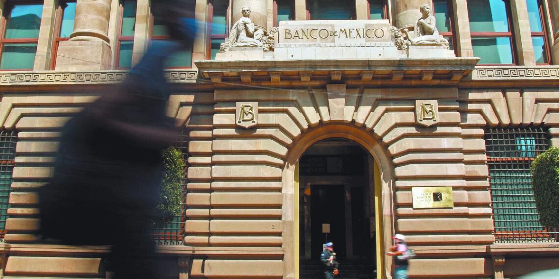 Disciplina fiscal y autonomía monetaria claves: Banco de México