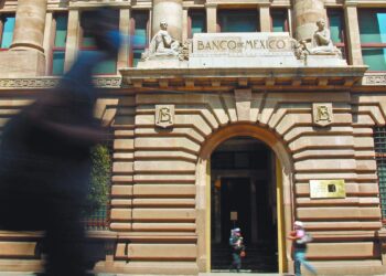 Disciplina fiscal y autonomía monetaria claves: Banco de México