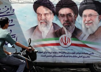 Guerra en Irán, última hora hoy, en directo | El líder supremo de Irán afirma que Estados Unidos e Israel buscan "poner a la nación de rodillas"