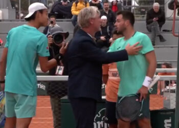 Incidente en Roland Garros: el árbitro tuvo que separar a Pedro Martínez y Sakamoto