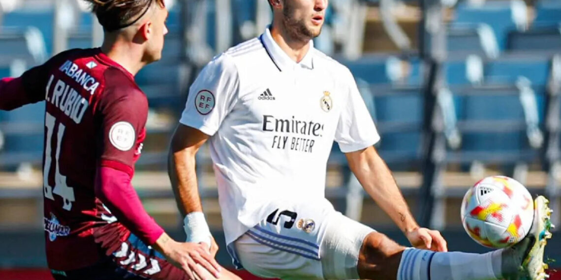 Lío en Primera RFEF: El Juez de Competición decidirá si Pontevedra o Castilla juegan el playoff