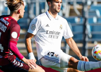 Lío en Primera RFEF: El Juez de Competición decidirá si Pontevedra o Castilla juegan el playoff