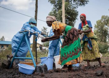República Democrática del Congo, atrapado entre la guerra y el ébola: "Las guerrillas han perpetrado arremetidas sistemáticas contra infraestructuras sanitarias"