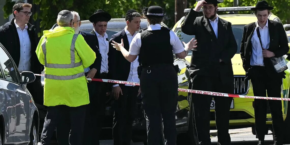 Acusan de intento de asesinato al detenido por apuñalar a dos judíos en Londres