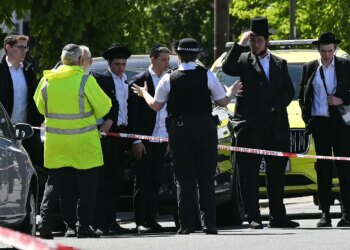 Acusan de intento de asesinato al detenido por apuñalar a dos judíos en Londres