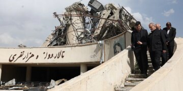 Irán y Estados Unidos se enredan en un diálogo estancado mientras se ignora la ausencia de Israel en las conversaciones