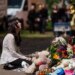 Luto en Kiev por los 24 muertos en los feroces bombardeos lanzados el jueves por Rusia