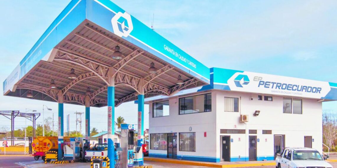 Ecuador privatizará campos petroleros para reactivar producción