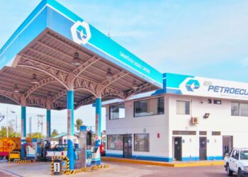 Ecuador privatizará campos petroleros para reactivar producción