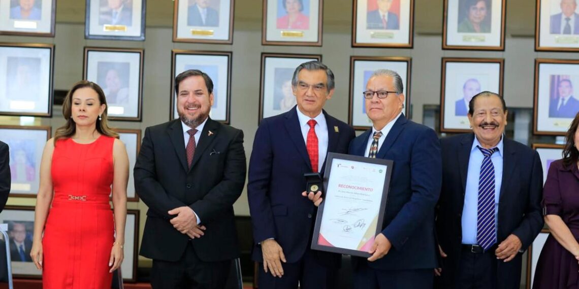 Las y los maestros son el corazón de la transformación: Américo Villarreal