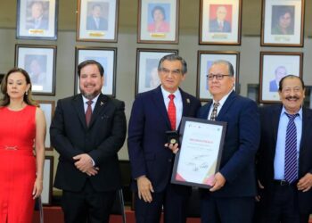 Las y los maestros son el corazón de la transformación: Américo Villarreal