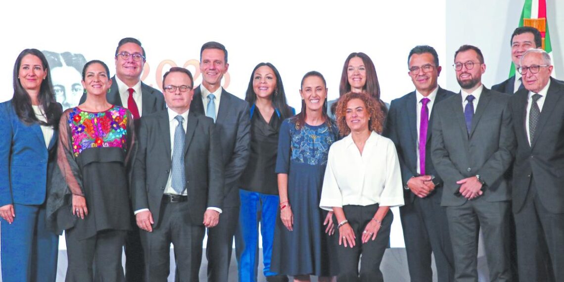 Farmacéuticas anuncian inversiones por 21,000 millones de pesos