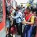 Al menos 29 muertos y 102 heridos tras la explosión de un tren en Pakistán