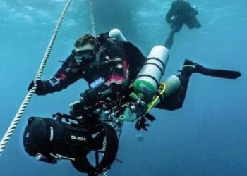 ¿Cómo murieron los submarinistas italianos en Maldivas? El túnel trampa, la ilusión óptica y las dudas sobre las botellas, cuerdas y permisos