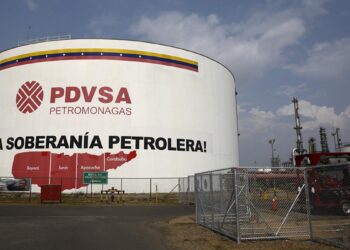 Incendio afecta planta de gas de PDVSA en Venezuela