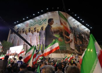 Fútbol en Irán, otro campo de batalla
