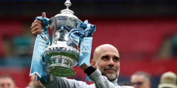 Guardiola avisa a sus jugadores tras ganar la FA Cup: "¡Ni una cerveza!"