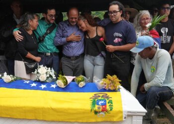 Los  hermanos Rodríguez, forzados tras lamuerte de la madre coraje a abrir las mazmorras chavistas