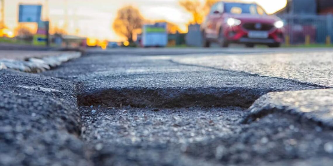 Baches en calles y avenidas, la principal problemática en las urbes mexicanas