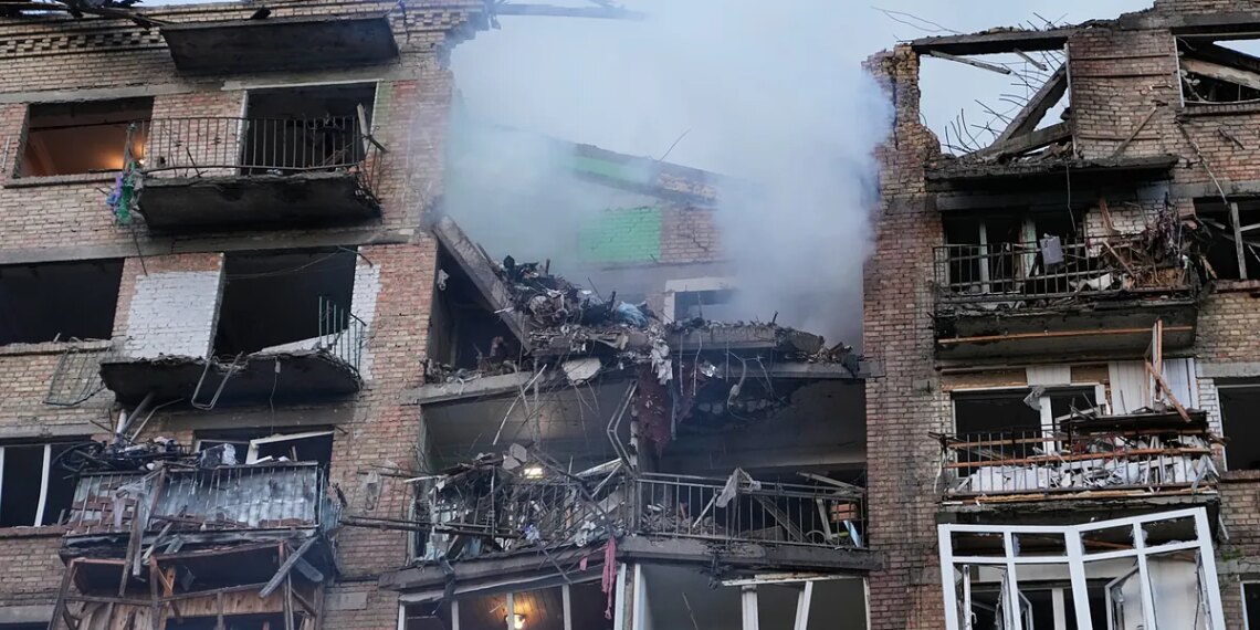 Un ataque masivo ruso con casi cien misiles y más de 600 drones deja dos muertos y 44 heridos en Kiev