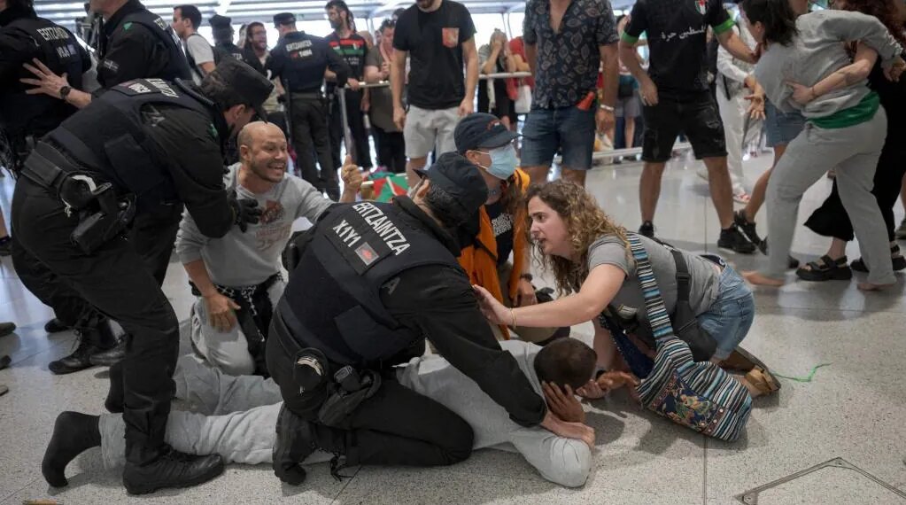 Israel convoca a la encargada de negocios española por los incidentes con activistas de la Flotilla en Bilbao y  acusa a España de "hipocresía"