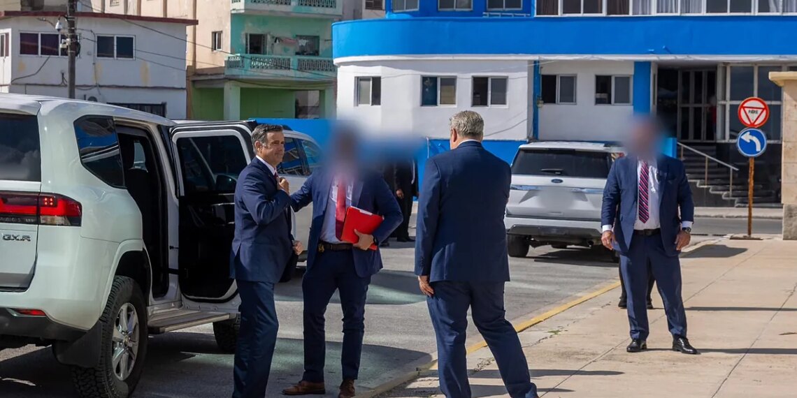 La CIA confirma que su director se reúne en La Habana con altos funcionarios de Cuba