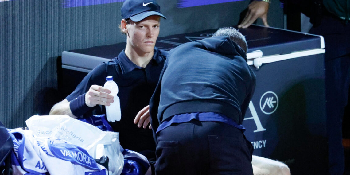 La lluvia da un respiro a Sinner y retrasa al sábado el desenlace de su semifinal romana con Medvedev