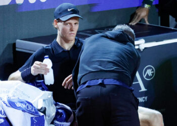 La lluvia da un respiro a Sinner y retrasa al sábado el desenlace de su semifinal romana con Medvedev